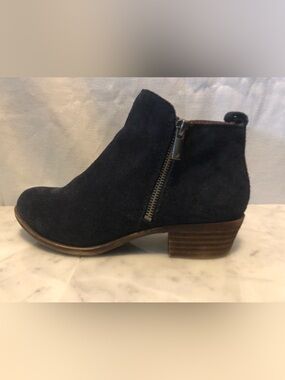 Lucky Brand Navy Suede Low Heel Ankle Bootie with Side Zip *like New*